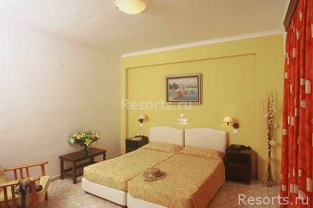 Alexandra Beach Hotel & Bungalows 18